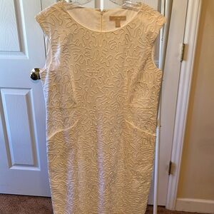 Michael Kors Sleeveless Dress With Pockets Embroidery Design PTP 20” Size 12